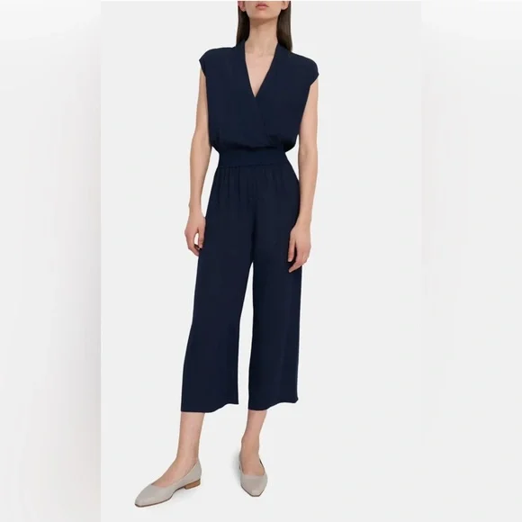 THEORY Women’s Draped Jumpsuit Navy 100% Silk Cropped Travel - Picture 1 of 9